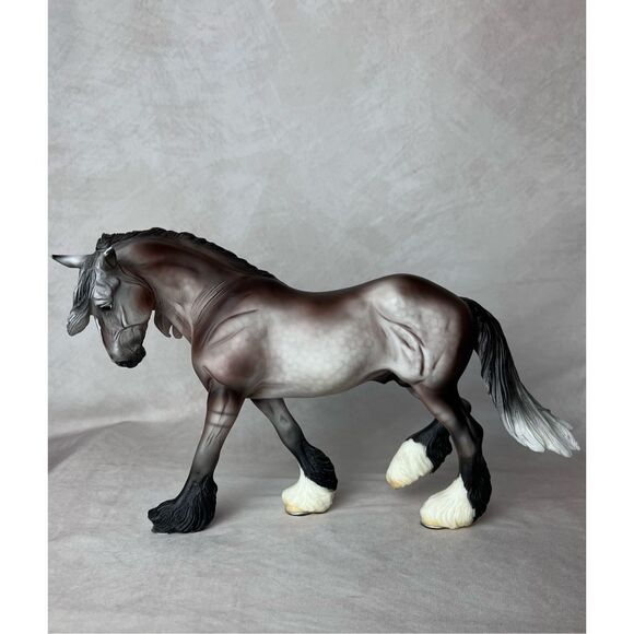 Breyer Argyle - READ - Picture 1 of 16